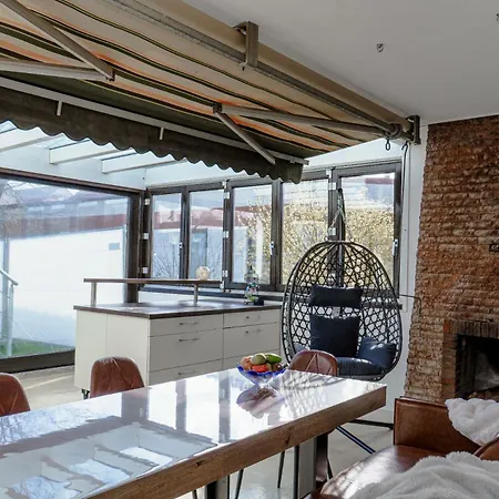 Team Haus -6zimmer 12betten Parkplaetze Grillen Terrasse Balkone Schnell Nach Augsburg Und Muenchen Mering