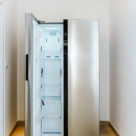 Team Haus -6zimmer 12betten Parkplaetze Grillen Terrasse Balkone Schnell Nach Augsburg Und Muenchen Mering