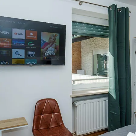 Apartament Team Haus -6zimmer 12betten Parkplaetze Grillen Terrasse Balkone Schnell Nach Augsburg Und Muenchen Mering