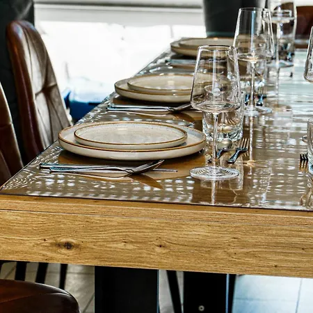 Apartament Team Haus -6zimmer 12betten Parkplaetze Grillen Terrasse Balkone Schnell Nach Augsburg Und Muenchen