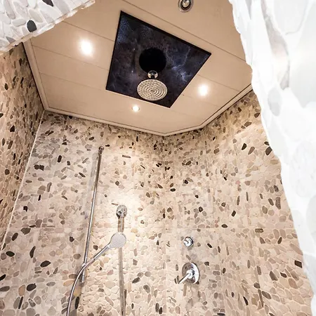 Apartment Team Haus -6zimmer 12betten Parkplaetze Grillen Terrasse Balkone Schnell Nach Augsburg Und Muenchen Mering