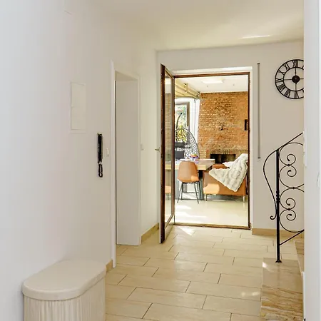 Team Haus -6zimmer 12betten Parkplaetze Grillen Terrasse Balkone Schnell Nach Augsburg Und Muenchen Apartament