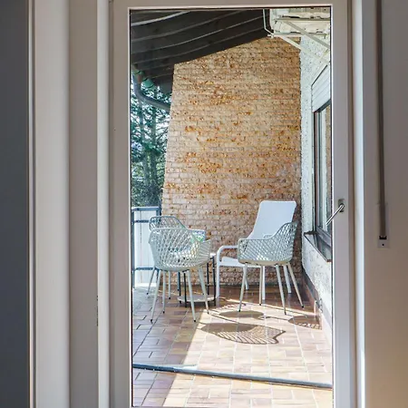 Apartment Team Haus -6zimmer 12betten Parkplaetze Grillen Terrasse Balkone Schnell Nach Augsburg Und Muenchen
