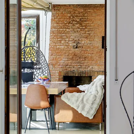 Team Haus -6zimmer 12betten Parkplaetze Grillen Terrasse Balkone Schnell Nach Augsburg Und Muenchen Apartment *