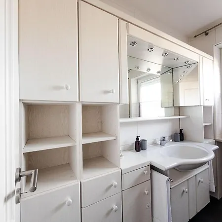 Team Haus -6zimmer 12betten Parkplaetze Grillen Terrasse Balkone Schnell Nach Augsburg Und Muenchen Apartament *
