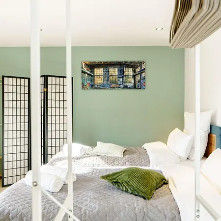 Team Haus -6zimmer 12betten Parkplaetze Grillen Terrasse Balkone Schnell Nach Augsburg Und Muenchen * Mering