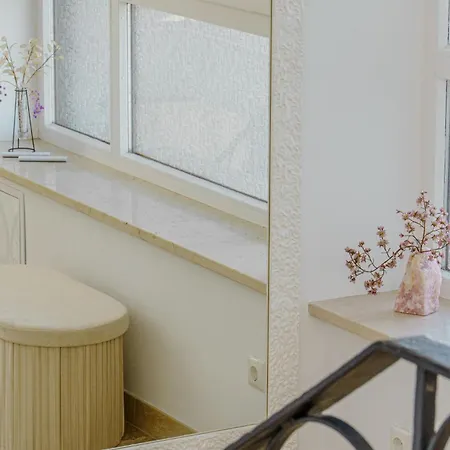 Team Haus -6zimmer 12betten Parkplaetze Grillen Terrasse Balkone Schnell Nach Augsburg Und Muenchen Apartament